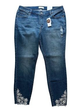 NWT Lane Bryant Signature Fit Super Stretch Mid Rise Floral Embroidered Jeans 18